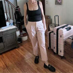 Size 6 Pink Italian Flannel Women’s Capri Pants.